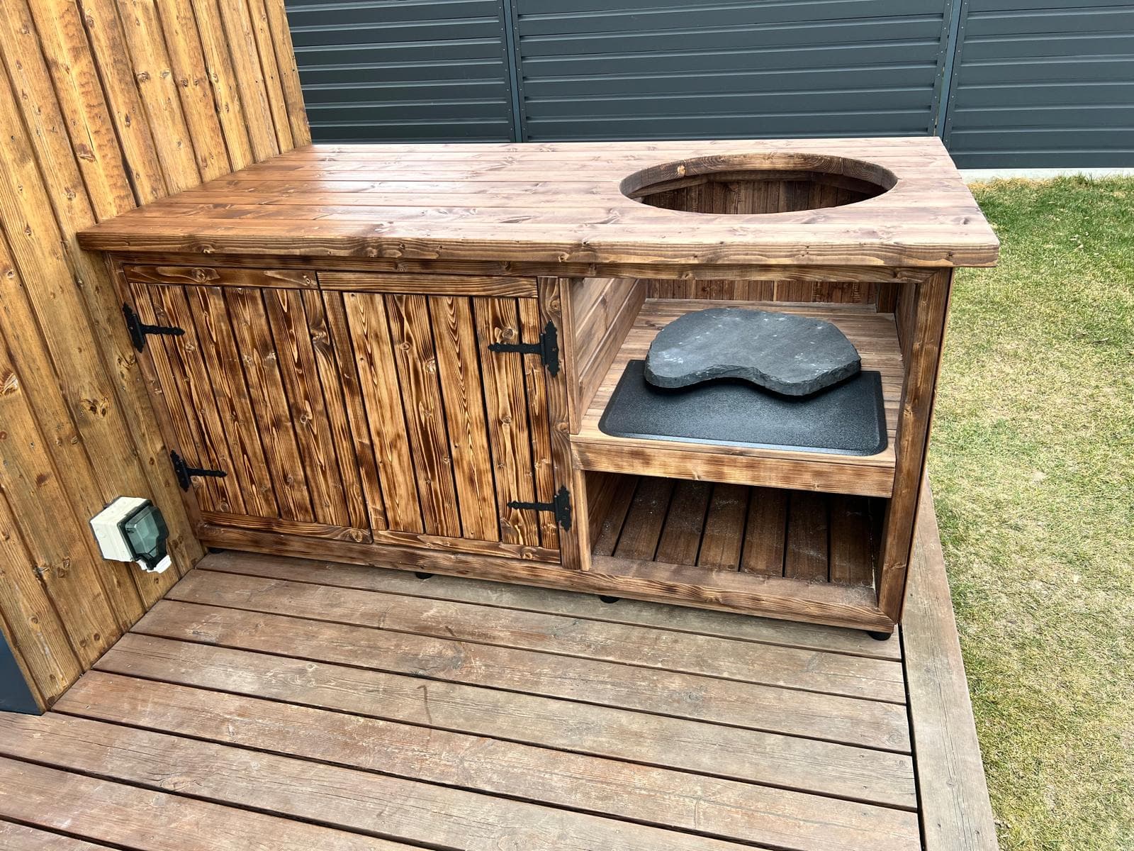 Kamado stalas galerijos nuotrauka 8