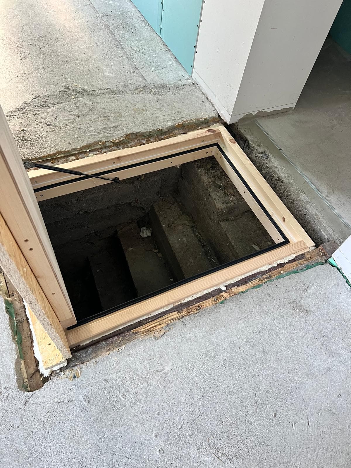 Palėpės revizinės durelės galerijos nuotrauka 3